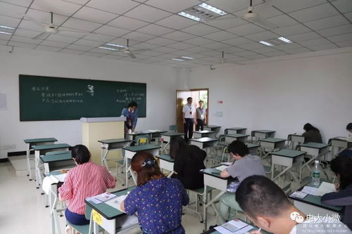 四川電大黨委副書記 校長尹析明一行到資陽巡查考試工作