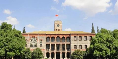 這些985,211大學有播音專業,考上就是賺到!